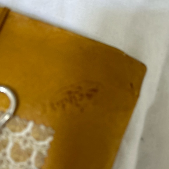 Ceramic Talisman shirt in mustard and gold - Picture 5 of 10